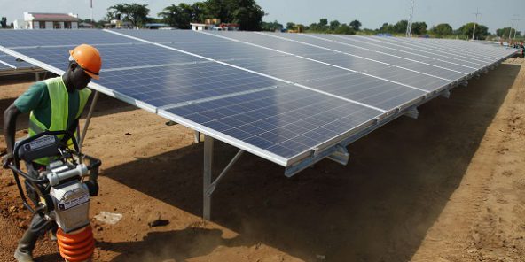 Nouvelle énergie en Afrique : Les syndicats unis pour une transition énergétique sans dette