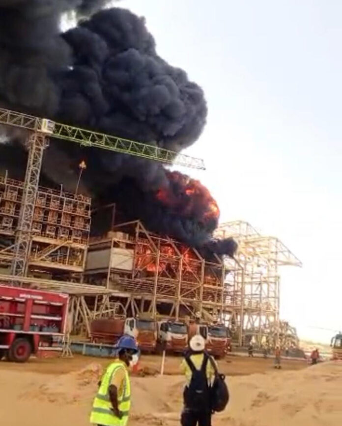 La drague de GCO prend feu